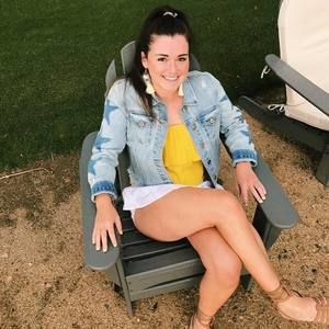 Meet your Posher, Danielle